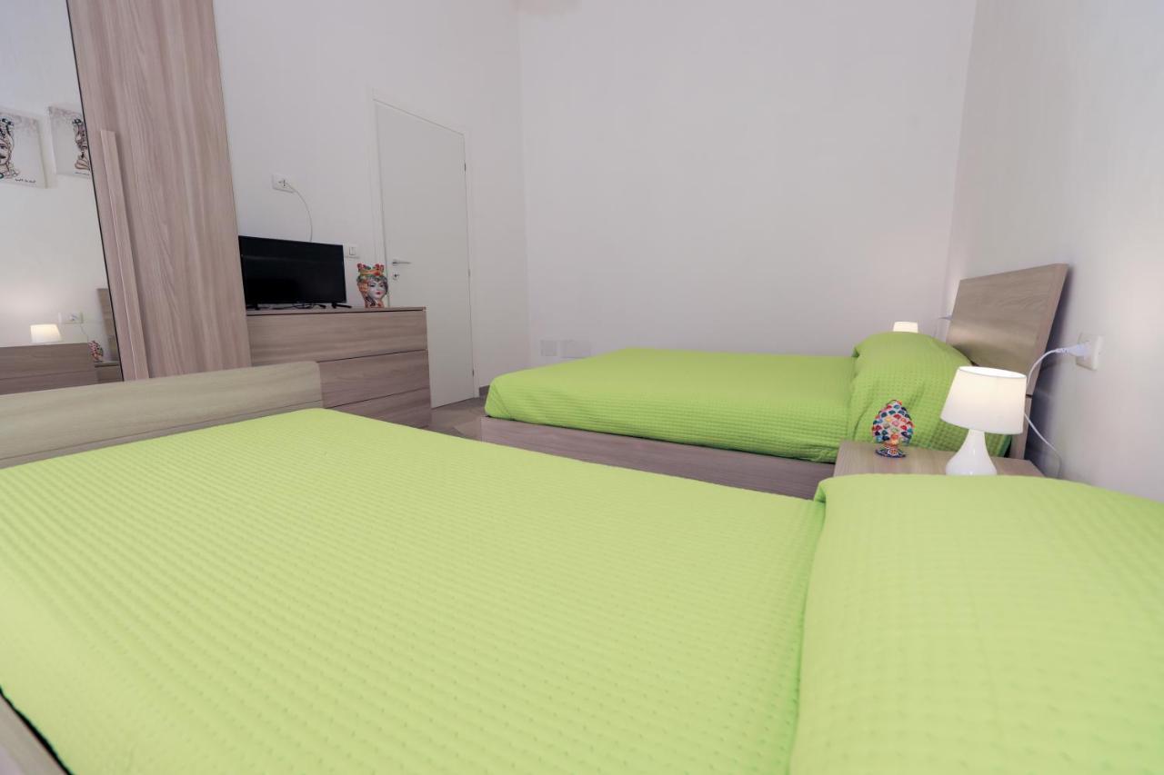 דירות אבולה Casa Caruso Corso Garibaldi מראה חיצוני תמונה