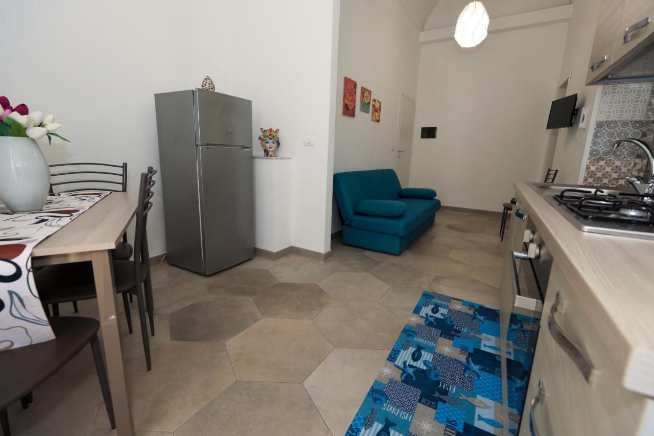 דירות אבולה Casa Caruso Corso Garibaldi מראה חיצוני תמונה