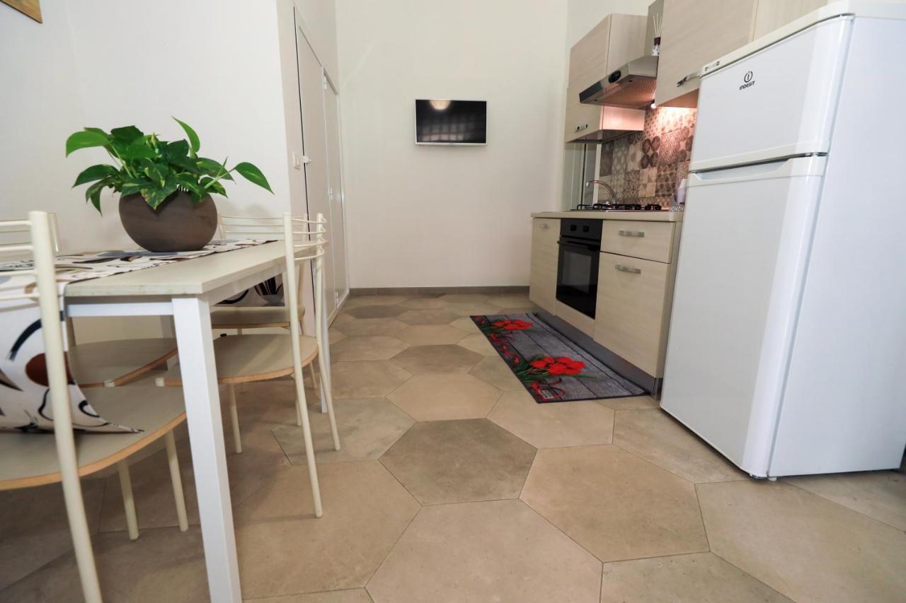 דירות אבולה Casa Caruso Corso Garibaldi מראה חיצוני תמונה
