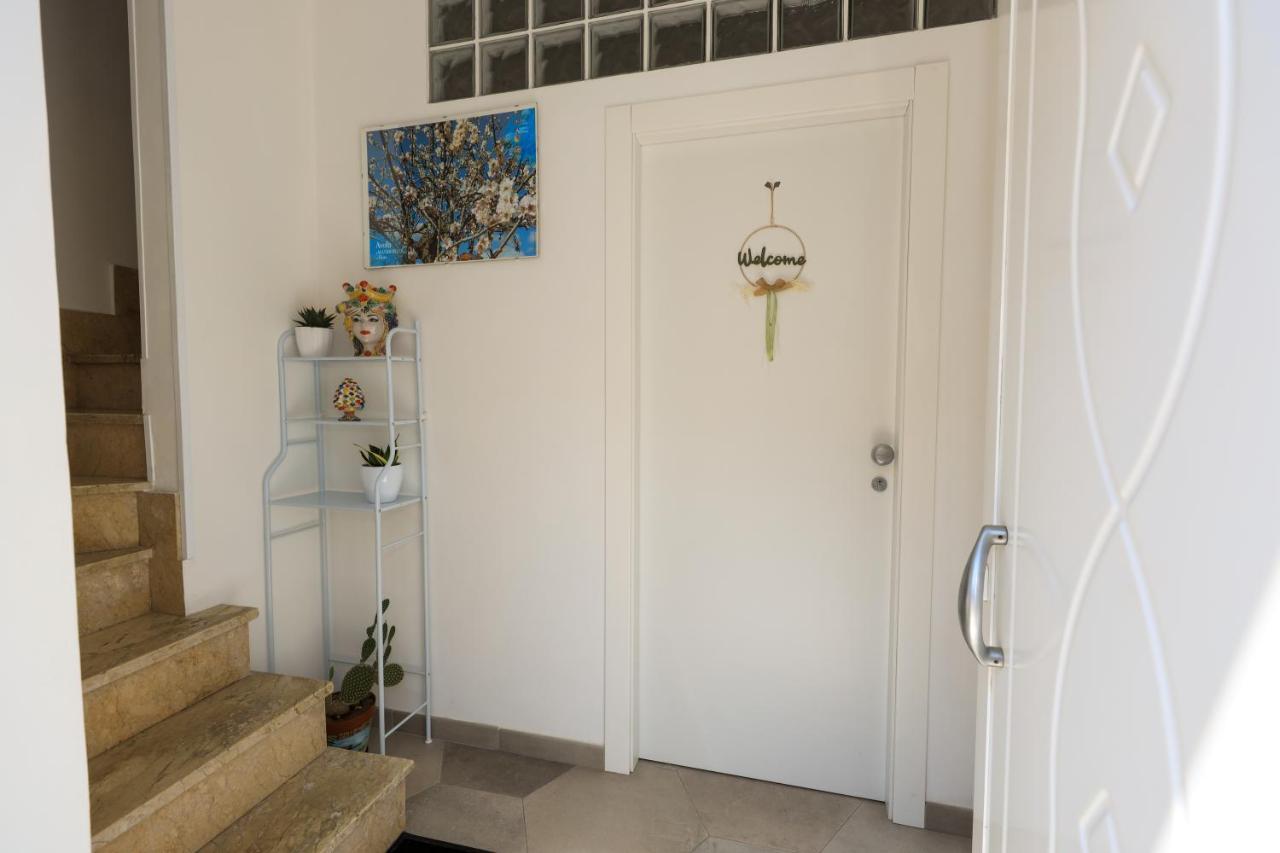 דירות אבולה Casa Caruso Corso Garibaldi מראה חיצוני תמונה