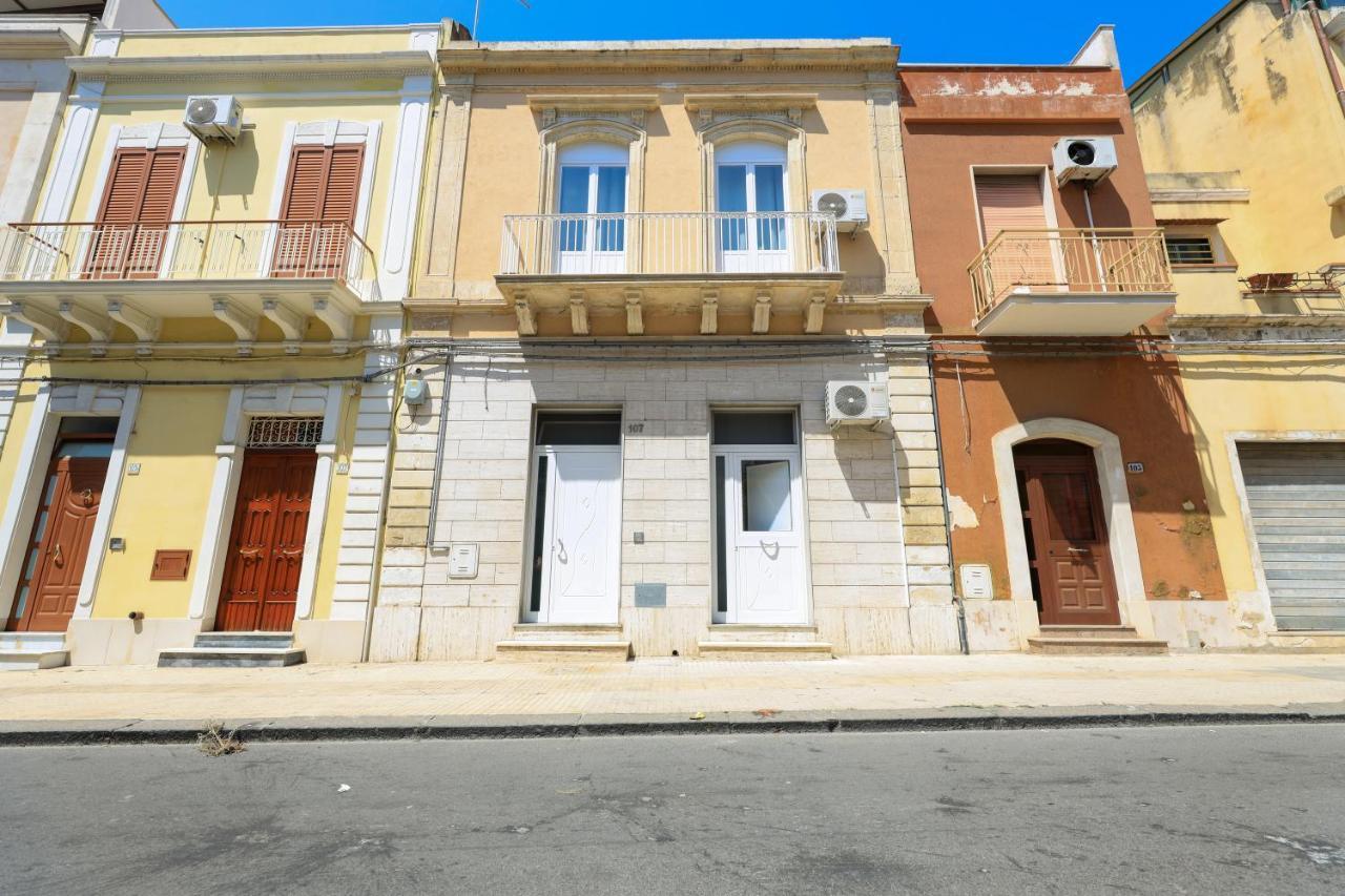 דירות אבולה Casa Caruso Corso Garibaldi מראה חיצוני תמונה